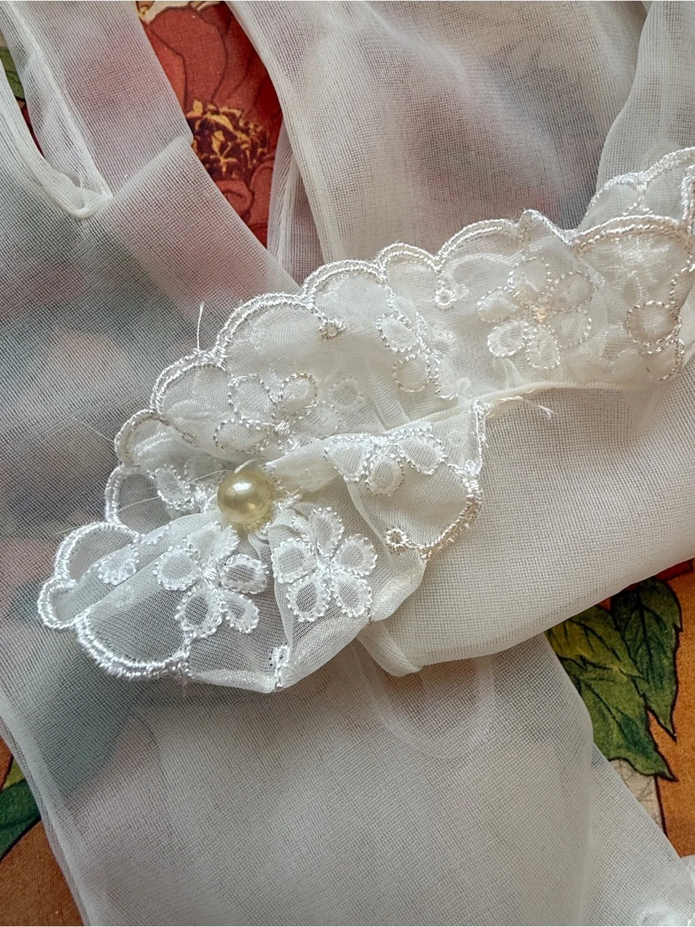 Vintage 50s-60s Sheer White Nylon and Floral Eyelet Lace Cuff Gloves